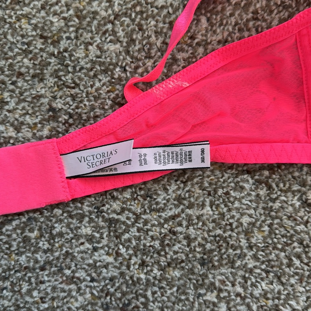 Victorias Secret Dream Angels Push-Up Bra, Hot Pink 36D - Picture 6 of 7